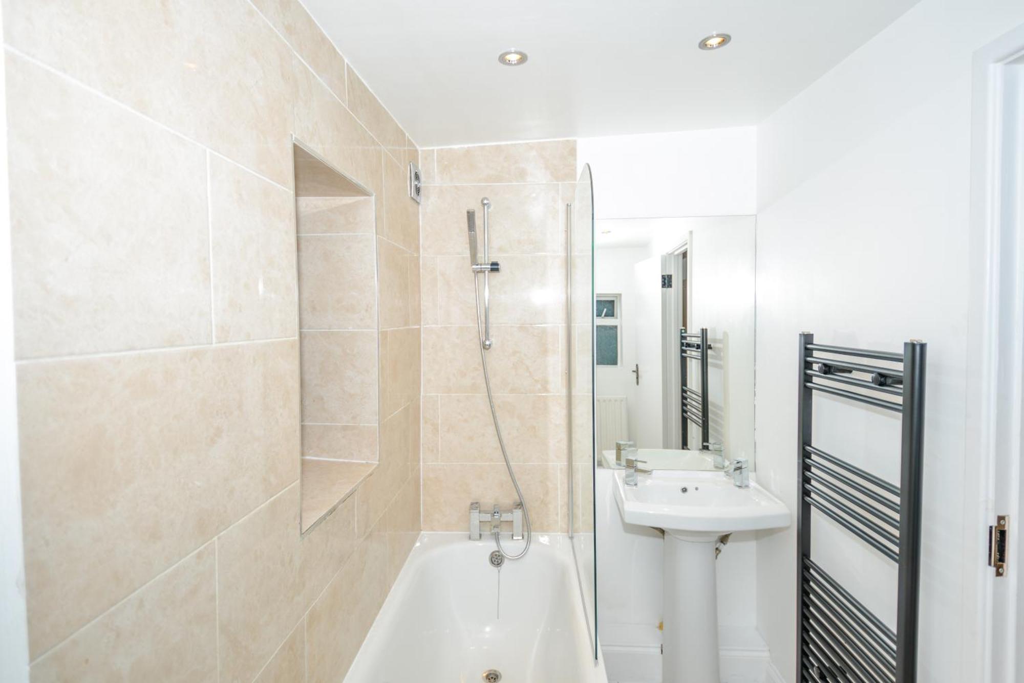Cosy 1 Bedroom Home For Small Families London Kültér fotó